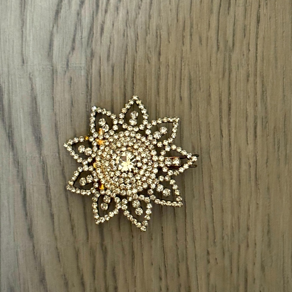 Gold Floral Hair clip/ Brooch
